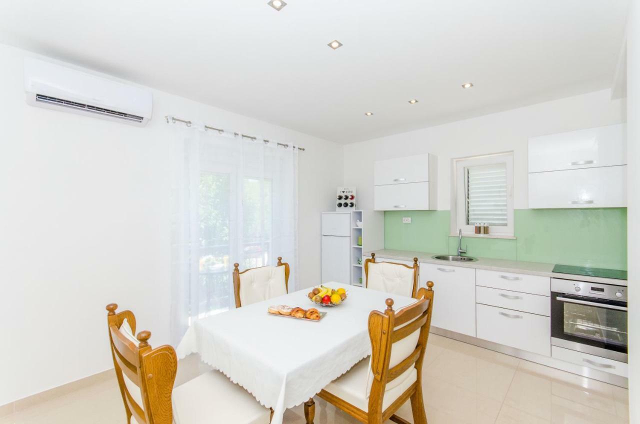 Beach & Park Apartment Kaštela Zewnętrze zdjęcie