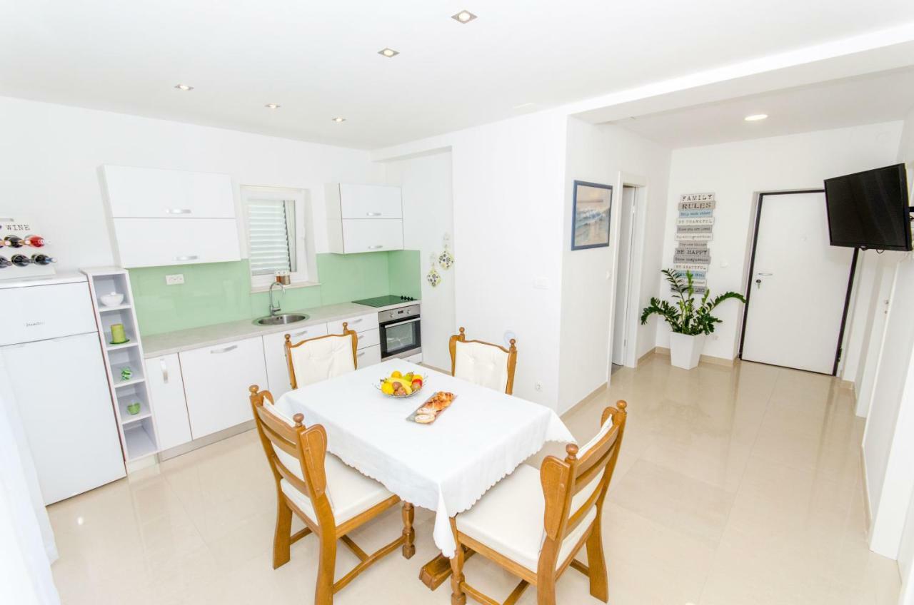 Beach & Park Apartment Kaštela Zewnętrze zdjęcie